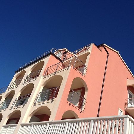 Apartments Villa Amalia Omiš Exteriér fotografie